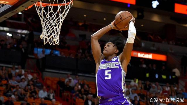 中场核心的 中场核心的